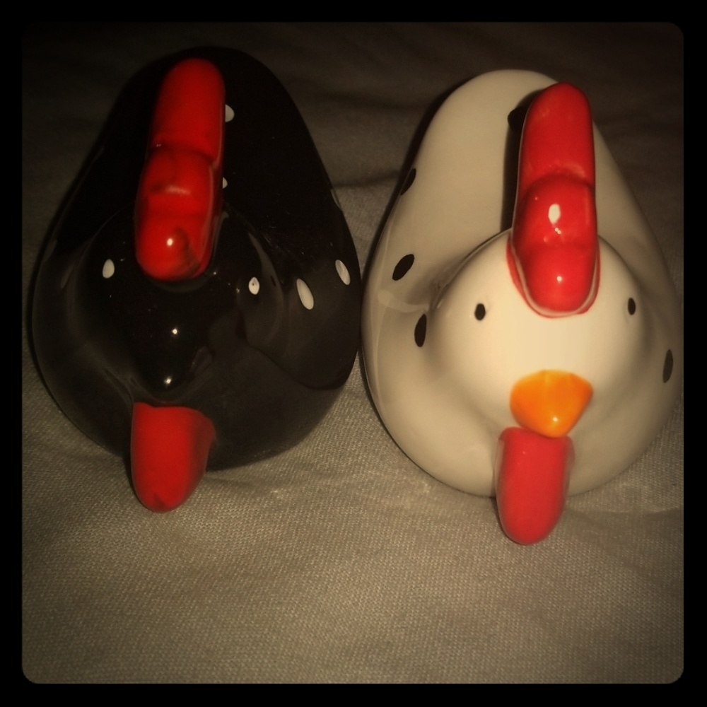 Porcelain chicken's 🐔  🐓